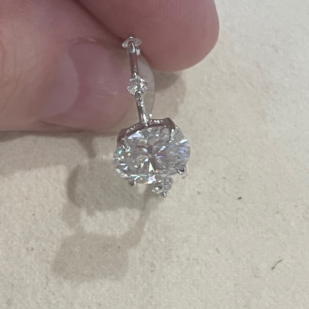 The Mila Ring - 2ct+ Oval Moissanite Ring - Picture 6 of 15